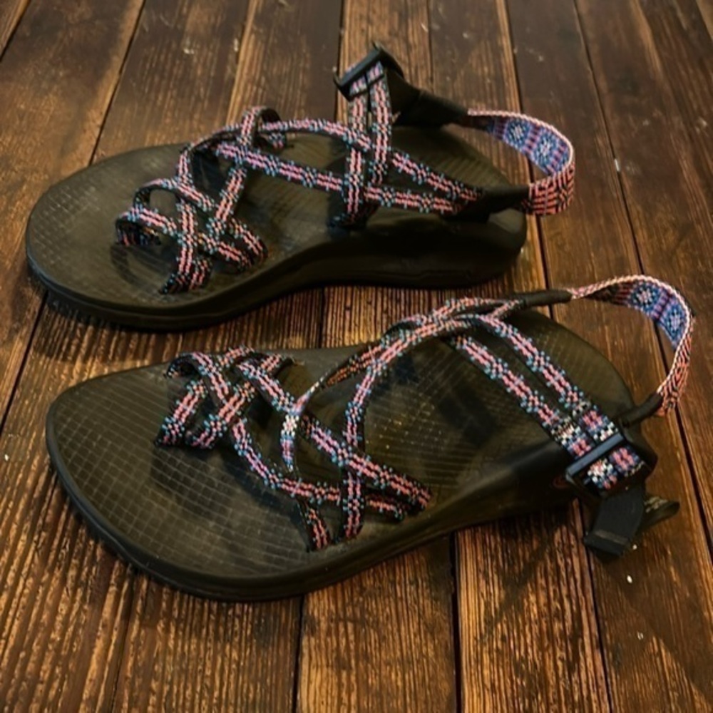 Women’s Chaco Sandles/Size 6/Pink and blue